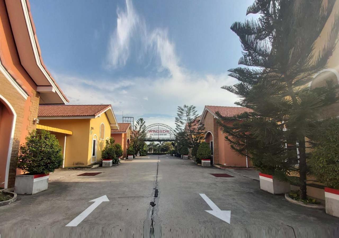 Windsor Resort Lopburi Bagian luar foto