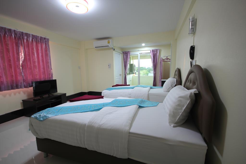 Windsor Resort Lopburi Bagian luar foto