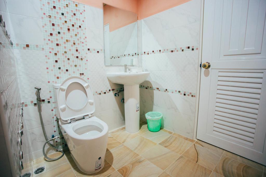 Windsor Resort Lopburi Bagian luar foto