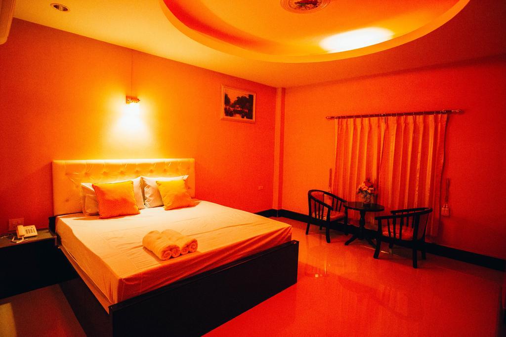 Windsor Resort Lopburi Bagian luar foto