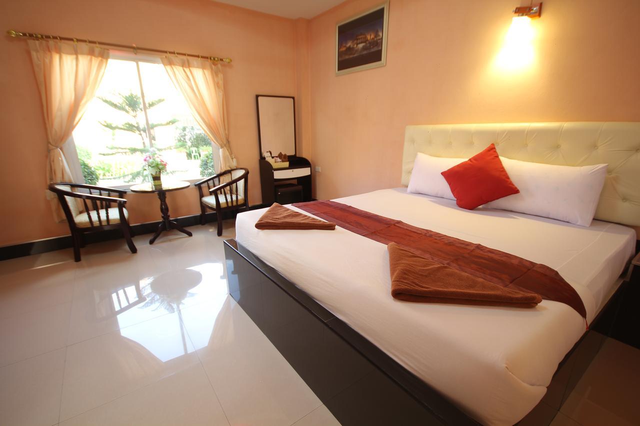 Windsor Resort Lopburi Bagian luar foto