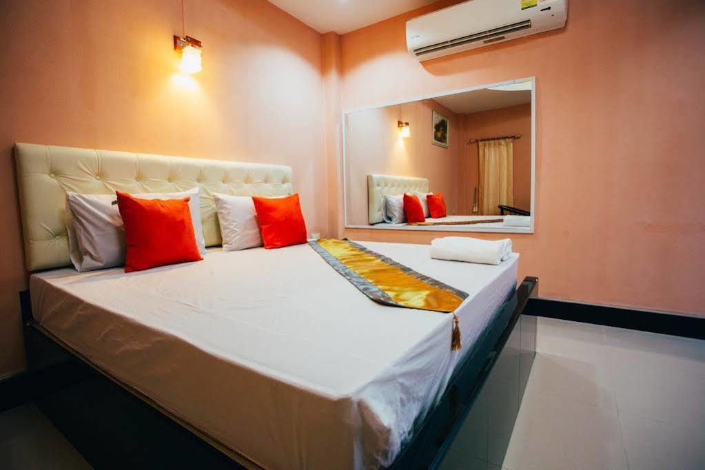 Windsor Resort Lopburi Bagian luar foto